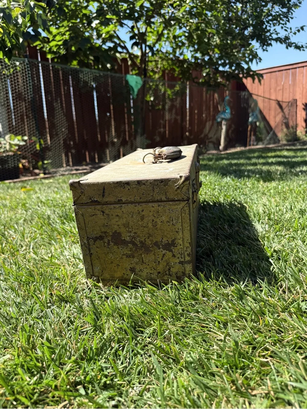 Vintage 1942 WWII US Army M6 Steel Tool Box Chest with Tray Removable Handle